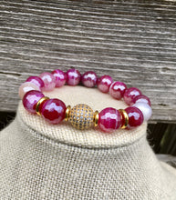 Load image into Gallery viewer, Fuchsia Agate Bracelet
