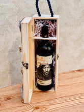 Load image into Gallery viewer, Custom Geode Wine Box
